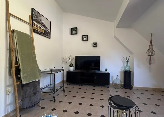 Apartamento 16 *